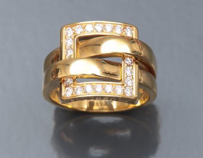 BOUCHERON Bague "déchainée" en or jaune 750°/00 (Saint Bernard), sertie de diamants...