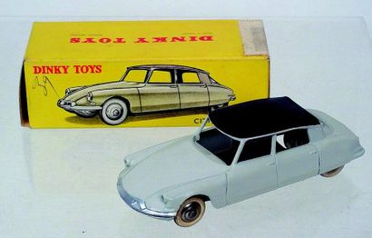 null «Citroen DS19» N ° 24C. Gris clair, toit noir.