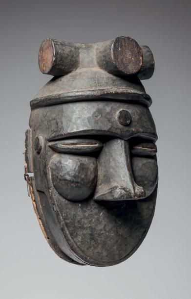 null OGONI, Nigéria. Grand masque d'initiation «Kapkap» qui pouvait être utilisé...