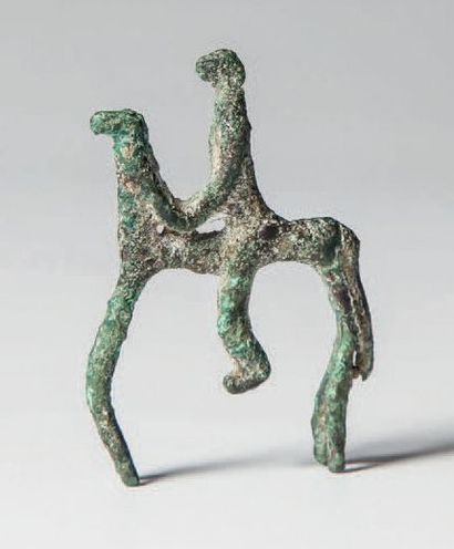 null GUIMBALA, Mali. Élégant cavalier en bronze à patine de fouille, provenant de...