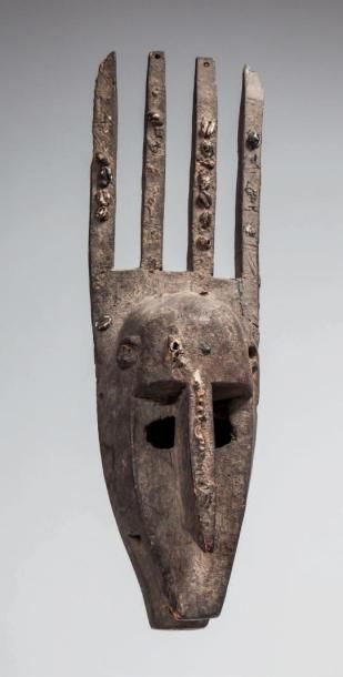 null BAMBARA, Mali. Très ancien masque peigne anthropozoomorphe de la société d'initiation...
