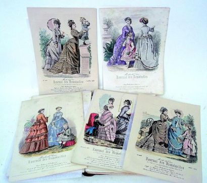 null Ensemble de 55 gravures de Modes anciennes Femmes et enfants (circa 1850-1870)...