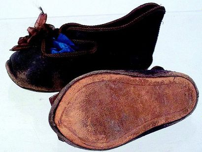 null Paire de souliers bruns en cuir signé avec l'Abeille (JUMEAU) taille 13. L semelle:...