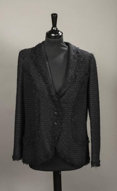 null CHANEL - Veste en tweed noir avec tissage rubans, finition effilochée par un...
