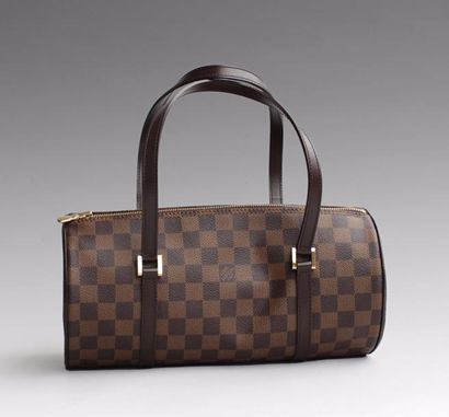 null Louis VUITTON
Sac "Papillon" 30cm en toile damier ébène et cuir en coordonné,...