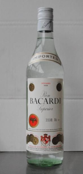 null 6 bouteilles de Rhum Baccardi supérieur