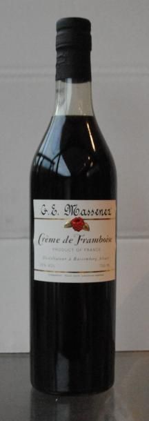 null 12 bouteilles de CREME DE FRAMBOISE Massenez 20%