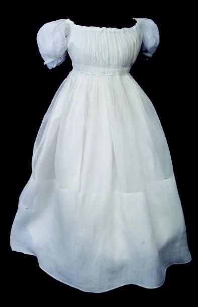 null (15) Grande robe d'été à taille haute en coton très fin translucide avec son...