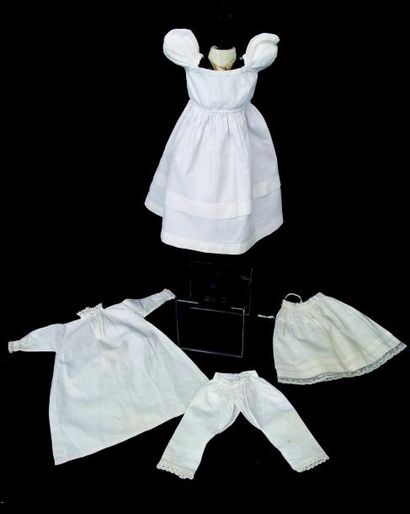 null (17) Petite robe d'été à taille haute en coton avec manches ballons, plis dans...