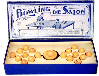 null «Bowling de Salon», en boîte d'origine avec la règle du jeu et le jeu en buis,...