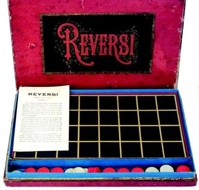 null Deux jeu de «REVERSI» complets, l'un par la maison MAUCLAIR-DACIER
Format: 18x13...