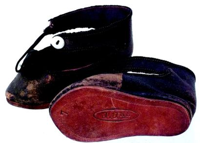 null Paire de souliers en cuir brun signés J.Jne (pour JULIEN JEUNE. Taille 7.
Pair...