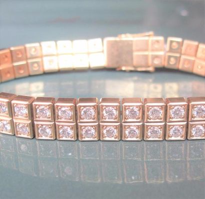 CHOPARD Bracelet souple en or jaune 750°/00 (hibou) serti de deux rangs de diamants...