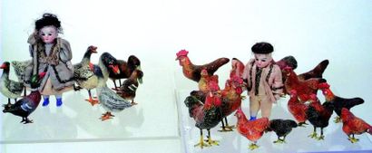 null Important groupe avec poules et canards anciens en composition décorés et avec...