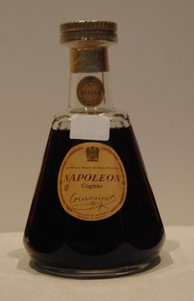 null 1 CARAFE BACCARAT COGNAC COURVOISIER NAPOLEON 70CL