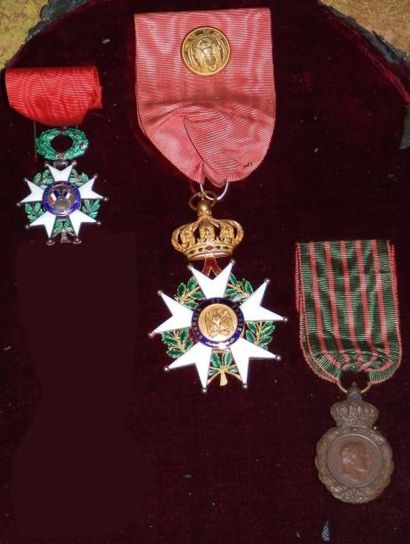 null Ordre de la Légion d'Honneur
Croix de Commandeur en or et émail
Poids brut :...