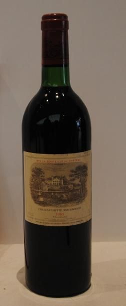 null 1 bout CHT LAFITE ROTHSCHILD 1983 (ntlb)