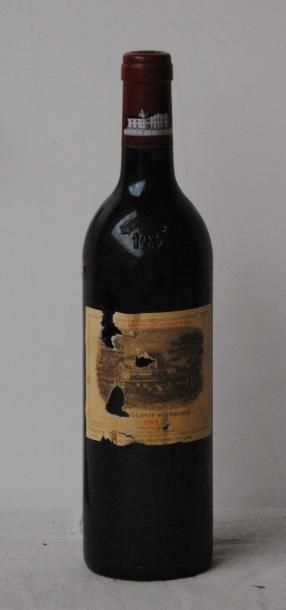 null 1 bout CHT LAFITE ROTHSCHILD 1985 TB (ETIQ DECHIREE)