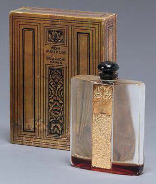 Bourjois Mon Parfum - (1928)
Présenté dans son coffret rectangulaire en carton gainé...