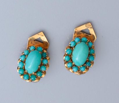 null Paire de boucles d'oreilles clips en or jaune 750°/00, serties de turquoises...