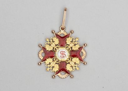 null RUSSIE : Une croix de St Stanislas 2ème classe en or 585°/°°, poinçonnée de...
