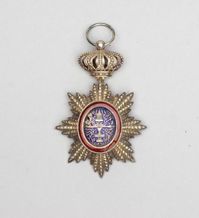 null CAMBODGE : Insigne de Chevalier de l'Ordre Royal du Cambodge en argent , L :...