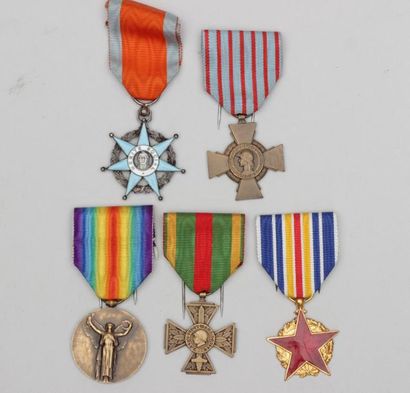 null FRANCE : Lot de 5 médailles françaises : médaille des blessés , des Alliés 1918,...