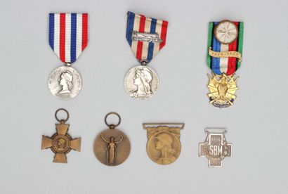 null FRANCE : Lot de 7 médailles : Croix rouge, chemin de fer, vétéran 14/18, vétéran...