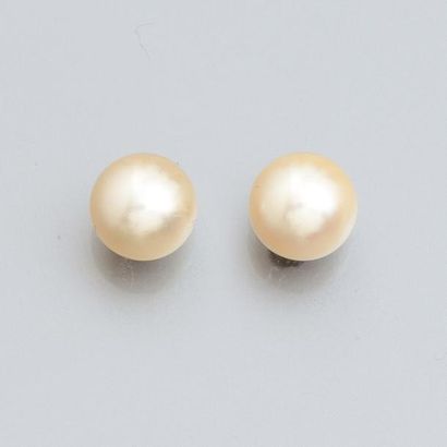 null Paire de boucles d'oreilles serties de perles de culture (Japon) diamètre7/7.5...
