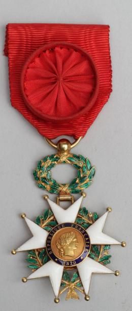 null Décoration de Chevalier de la Légion d'Honneur en or jaune émaillé avec ruban...