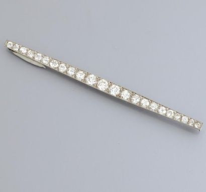 null Broche barrette en platine et or 750°/00, sertie de diamants demi taille en...