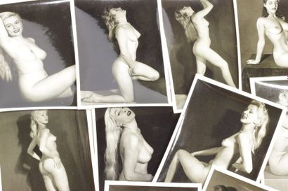 null PHOTOGRAPHIE. Femmes nues. Circa 1940-1960. Ensemble de onze tirages argentiques...