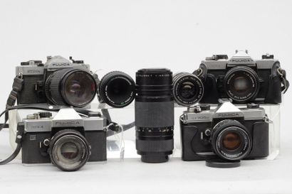 null FUJICA, ensemble de quatre appareils et trois objectifs supplémentaires : boitier...