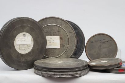 null FILMS, ensemble de huit Bobines de films 9,5 : "Journal filmé Actualités 1954",...