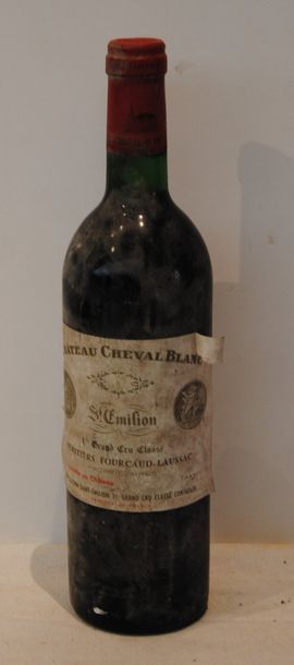 null 1 bout CHT CHEVAL BLANC 1975 TB (ETIQ SALE, MILLESIME ILLISIBLE)