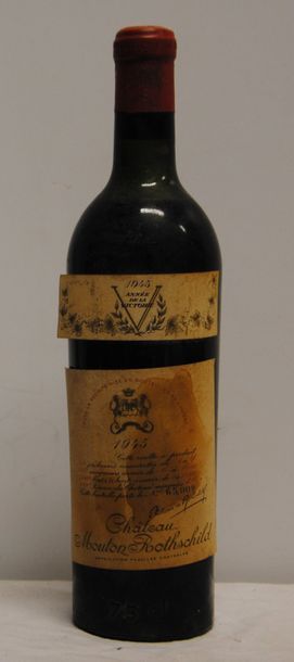 null 1 bout CHT MOUTON ROTHSCHILD 1945 (NLB, CAPSULE EXC)