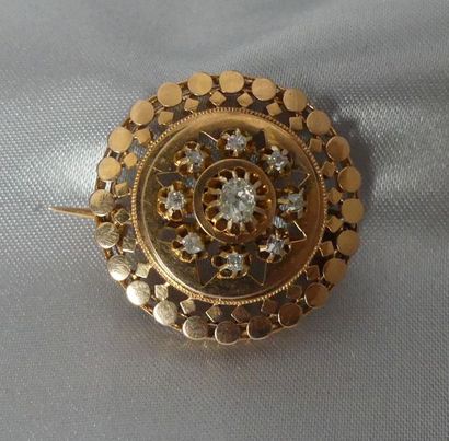 null Broche ronde en or rose 750 millièmes, ornée de diamants, taillés à l’ancienne,...