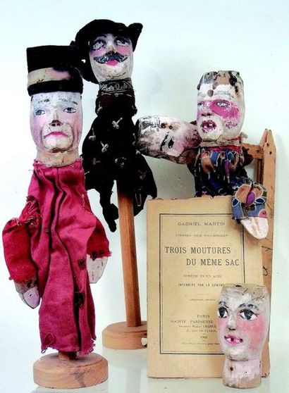 null -Ensemble de 5 anciennes marionnettes lyonnaises anciennes en bois à réhabiliter...