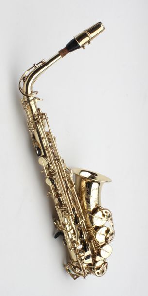 null Henri SELMER
SAXOPHONE Alto Supe"r action 80 serie II numéro N 412246  laiton...