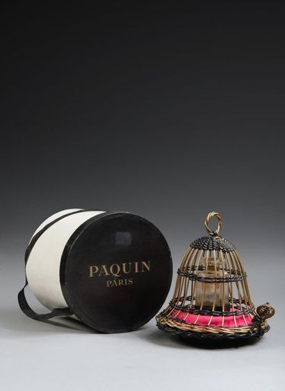 null Paquin - "Espoir" - (années 1945-1950)

Très rare présentation du parfum : coffret...