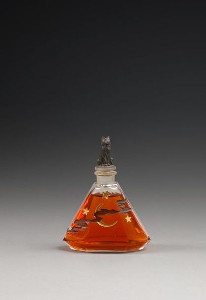 null Les Fontaines Parfumées de Grasse - (1920)

Rarissime flacon en verre incolore...