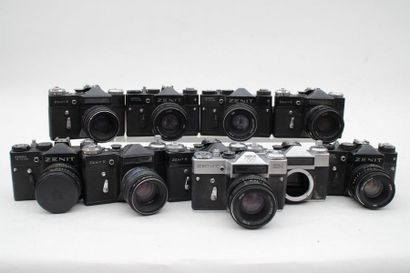 null ZENIT, ensemble de dix appareils. Quatre boitiers TTL avec objectifs Helios-44-M...