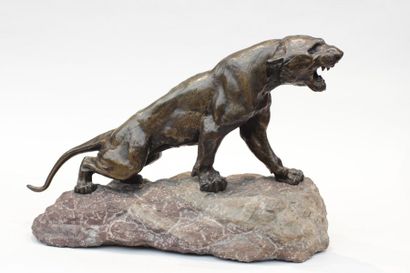null  Thomas CARTIER (1879-1943)
Tigre rugissant, 
Epreuve d'édition en bronze  patiné...