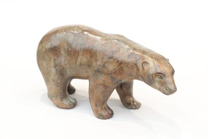 null Pierre CHENET ( XXe-XXIe siècle)
Petit ours 
Epreuve en bronze à patine brun...