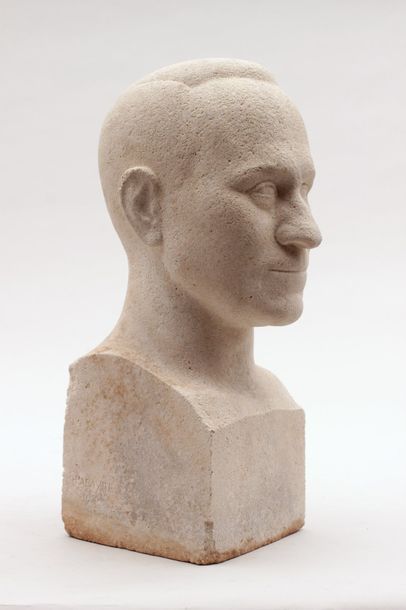 null Henry PARAYRE (1879 - 1970)
Buste de Monsieur Jean Gallia 
Sculpture volume...