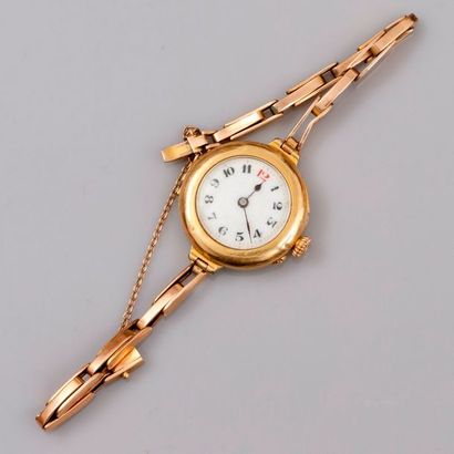 null MONTRE-BRACELET de dame, boitier en or jaune 750°/00 mouvement mécanique (à...