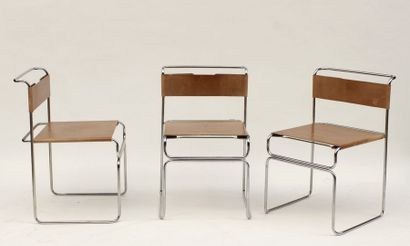 null TRAVAIL DESIGN dans le goût de KNOLL
Suite de trois chaises, structure chromé,...