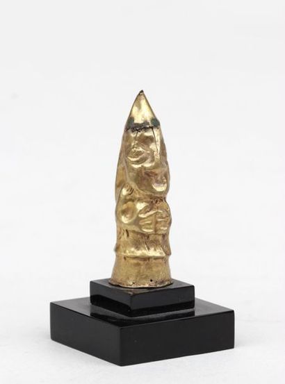 null STATUETTE en or jaune creux représentant une idole, possible origine péruvienne...