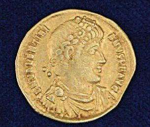 null SOLIDUS de Valentinien I. Atelier d'Antioche, 4e officine, TTB. Poids : 4,2...
