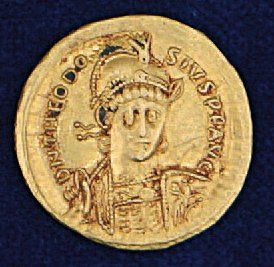 null SOLIDUS de Théodose II. Atelier de Constantinople, 408/420, 3e officine, SUP....